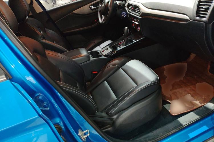 Used Dongfeng Fengon S560 2018 1.8L CVT Elite Model 7 Seats
