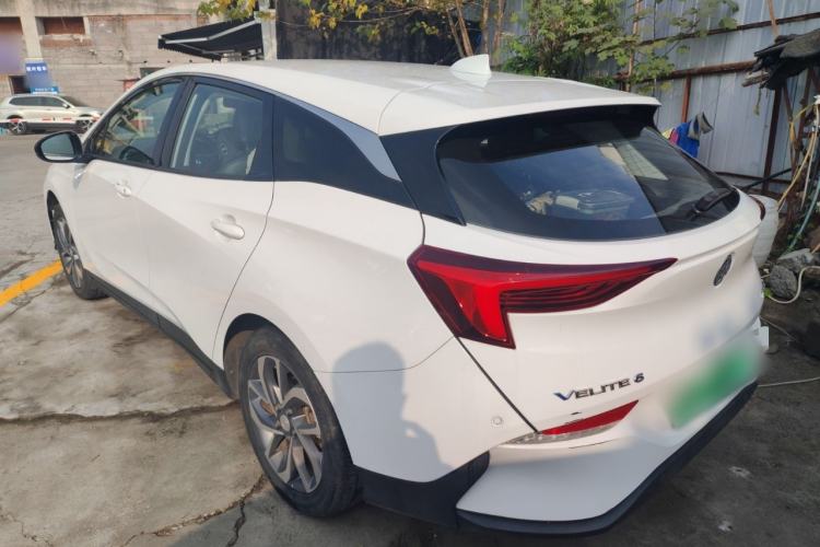 Used Buick Velite 6 2019 Connected Fashion Model
