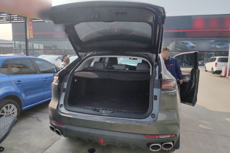 Used Changan UNI-K 2023 2.0T Two-Wheel Drive YueShang Trim