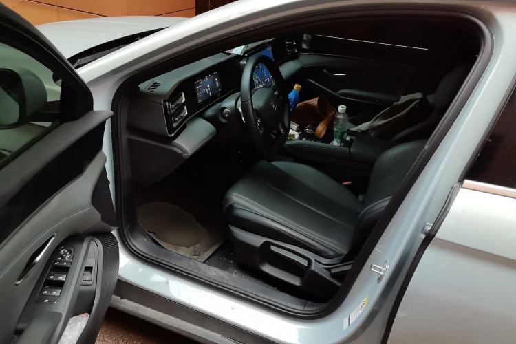 Used BYD Qin L 2025 DM-i Smart Drive 80KM Leading Model Driver Seat