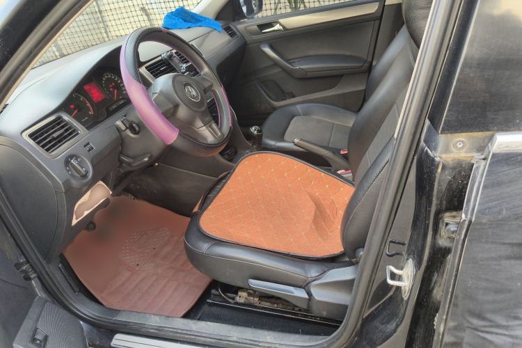 Used Volkswagen Santana 2015 1.6L Manual Comfort Edition Left Front Seat