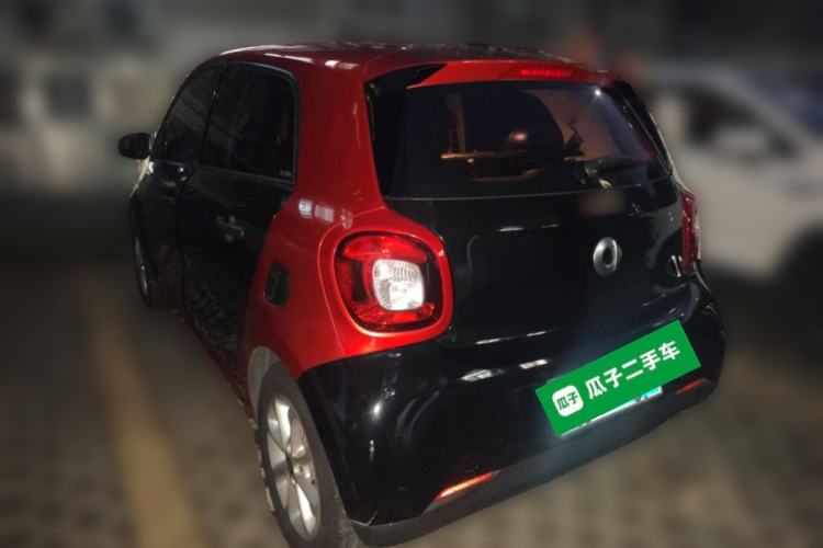 Used smart forfour 2018 1.0L 52 kW Dynamic Edition