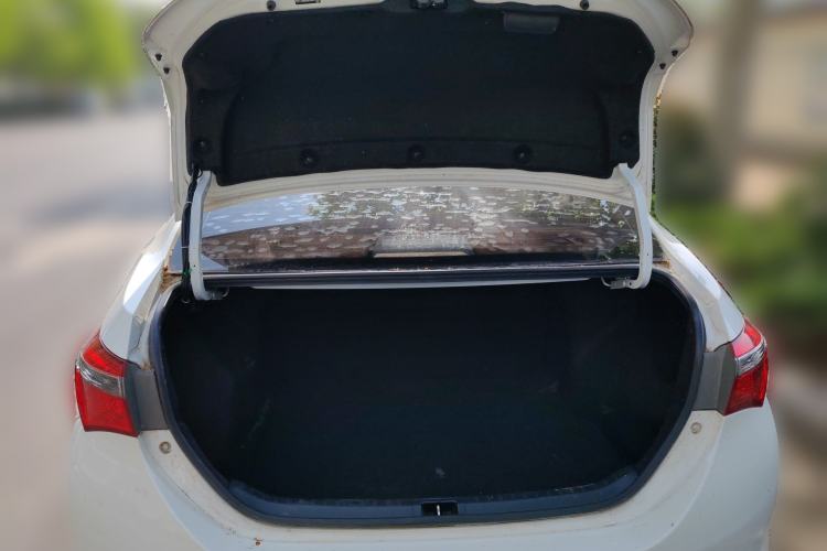 Used Toyota Corolla 2017 Revised Version 1.2T S-CVT GL Trunk