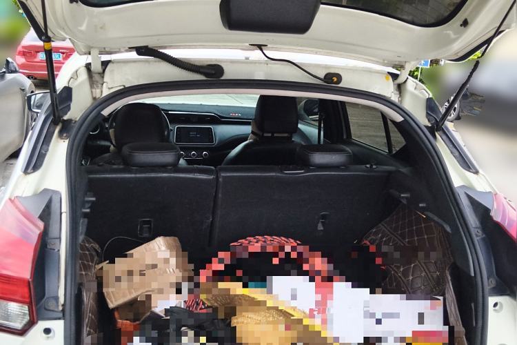 Used Nissan Kicks 2018 1.5L CVT Smart Connect Luxury Edition
