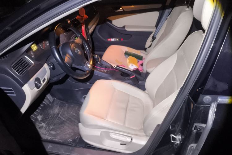 Used Volkswagen Sagitar 2014 1.6L Automatic Comfort Model Left Front Seat