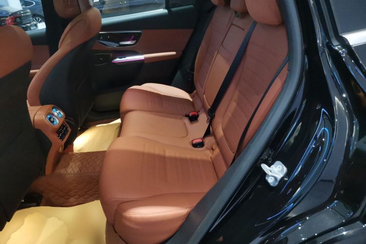 Used Mercedes-Benz GLC 2025 GLC 260 L 4MATIC Luxury Model Left Rear Seat