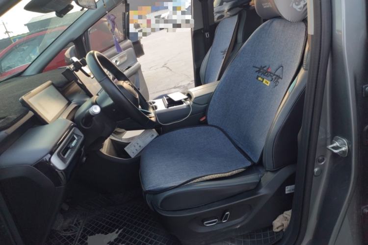 Used AION Y 2023 Plus 510 Smart Edition Left Front Seat