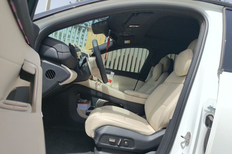 Used Nio ES6 2024 75 kWh
