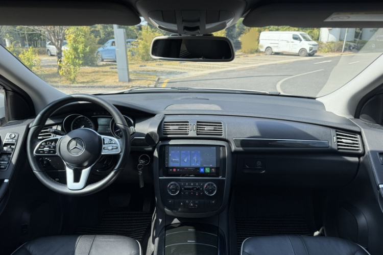 Used Mercedes-Benz R-Class 2017 R 320 4MATIC Business Edition Prestige Model