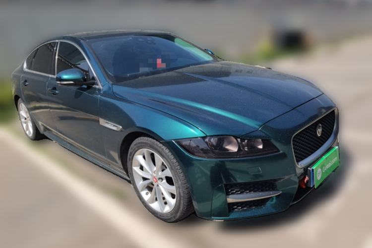 Used Jaguar XF 2016 XF 2.0T Two-Wheel-Drive R-Sport Sport Edition Front Right 45 Deg