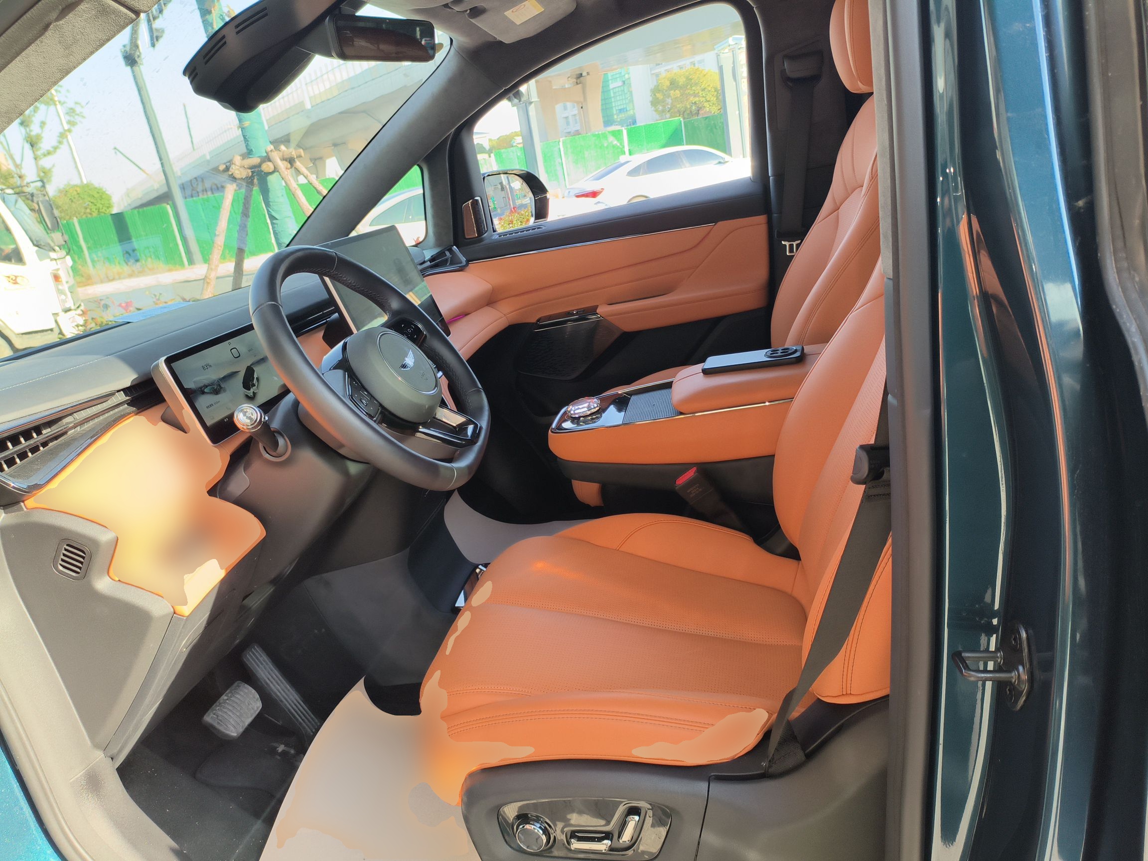 Переднее сиденье в автомобиле