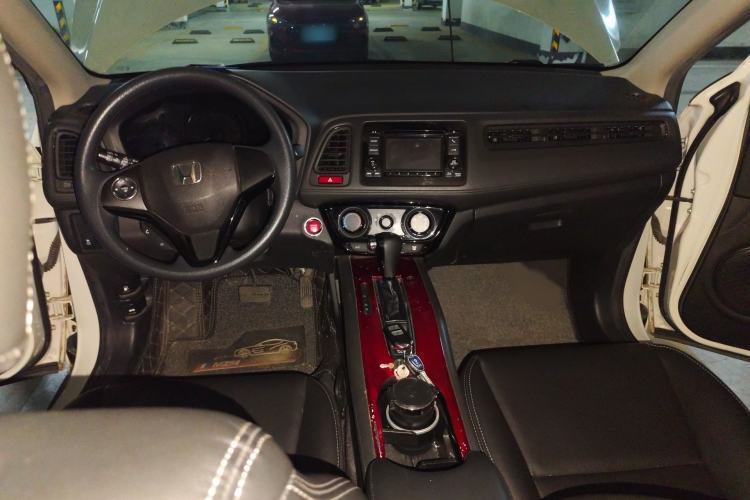 Used Honda Vezel 2017 1.8L CVT Front-Wheel Drive Pioneer Edition Interior 2