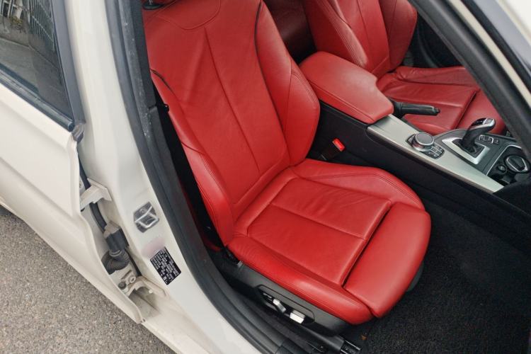 Used BMW 3 Series 2018 330i M Sport Night Edition Right Front Seat