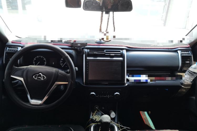 Used CHANGAN OSHAN X70A 2018 1.5L Manual Comfort Model Center Console