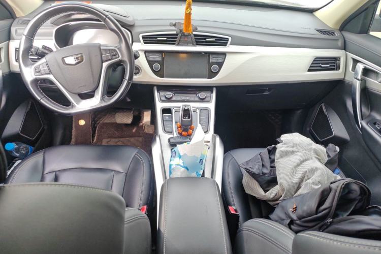 Used Geely Auto Emgrand X7 Sport 2020 1.8TD DCT Two-Wheel Drive Smart Connect 4G-Enabled Version Center Console