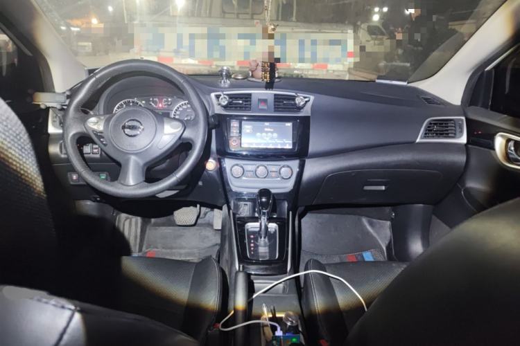 Used Nissan Sylphy 2018 1.6XV CVT Deluxe Edition Center Console