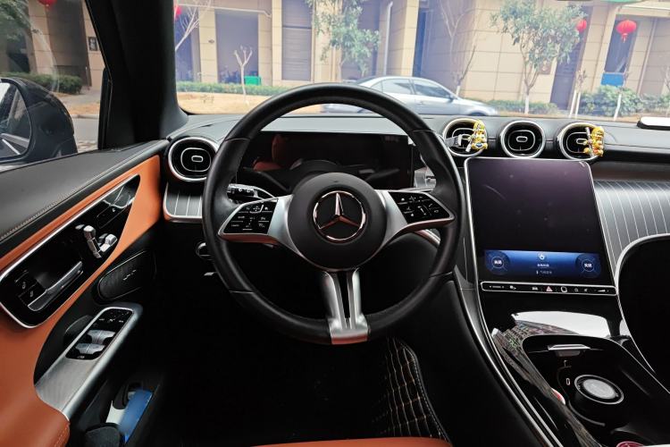 Used Mercedes-Benz GLC 2024 GLC 260 L 4MATIC Dynamic Edition 5-seater