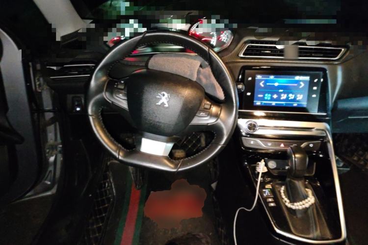 Used Peugeot 308 2016 230THP Automatic Luxury Edition Steering Wheel