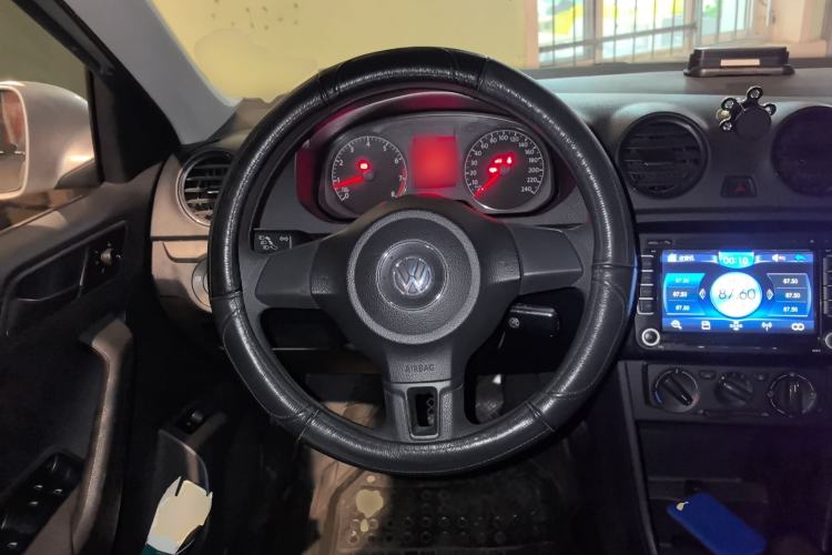 Used Volkswagen Jetta 2015 Value Edition 1.6L Manual Fashionable Style Steering Wheel