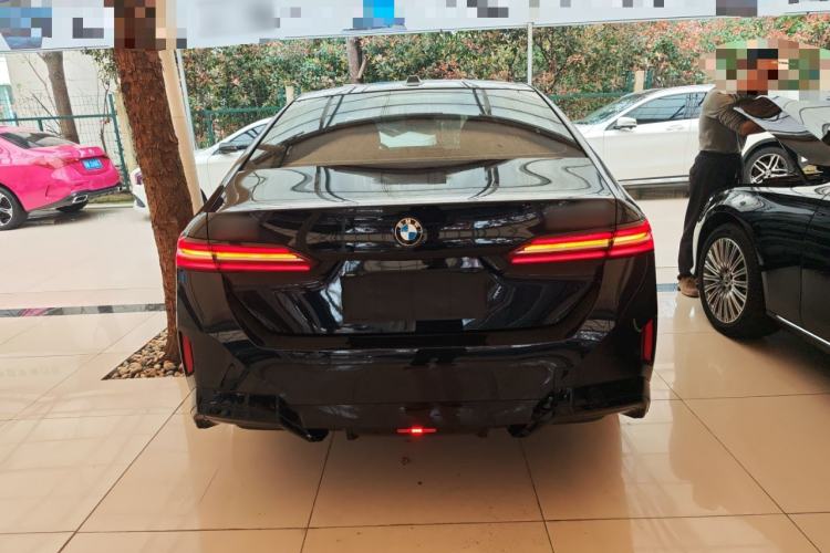 Used BMW 5 Series 2026 530Li Leading M Sport Package
