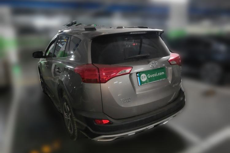 Used Toyota RAV4 2015 2.0L CVT Two-Wheel Drive Fashion Edition