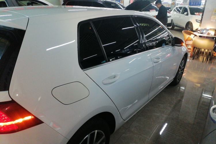 Used Volkswagen Golf 2016 230TSI Automatic Luxury Version
