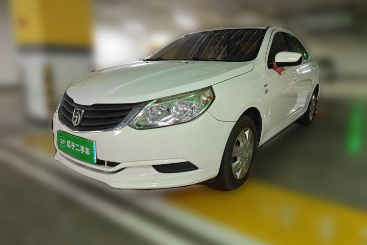 Used Baojun 630 2013 1.5L manual standard version