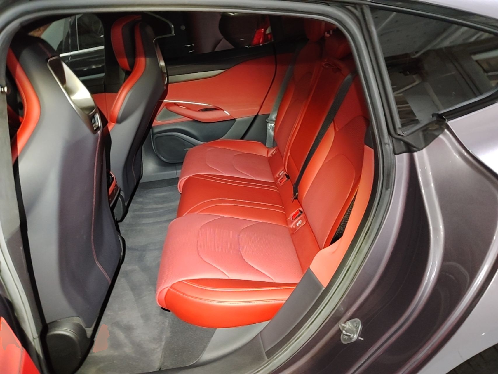 Xiaomi Auto SU7 2024 Four-Wheel Drive Ultra-Long Range Advanced Intelligent Driving Max Edition — снимка 20