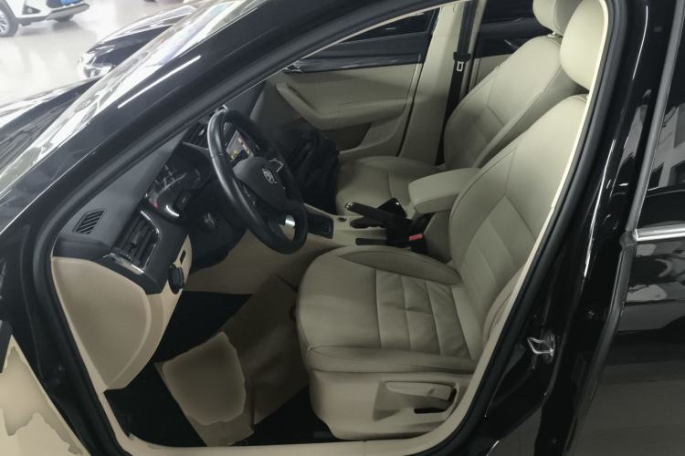 Used Skoda Octavia 2015 1.4TSI DSG Yijun Edition
