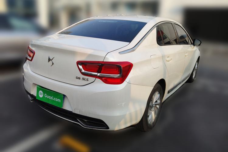 Used DS 5LS 2014 1.8L automatic Comfort version VTi140