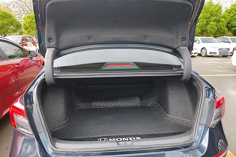 Used Honda Civic 2022 240TURBO CVT Dynamic Edition Trunk