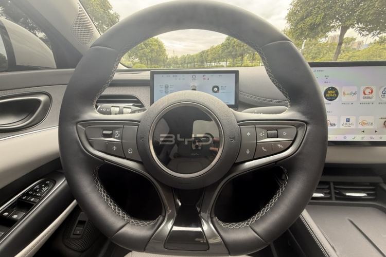 Used BYD Seal 06 DM-i Touring 2025 Model DM-i 150KM Deluxe Interior 4