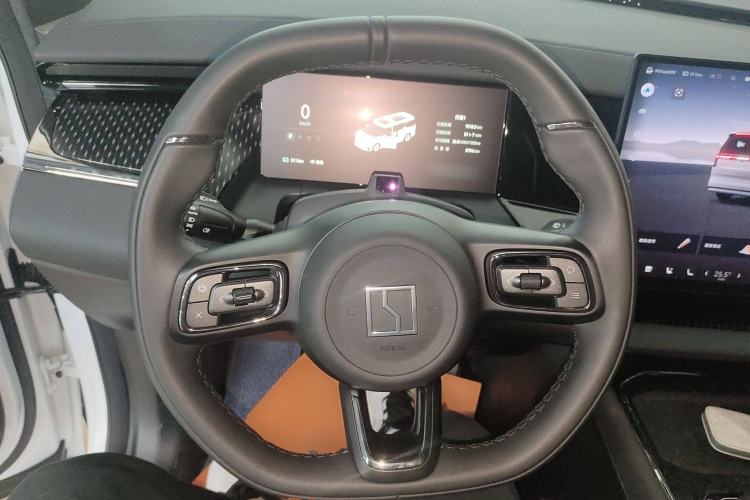 Used Zeekr 009 2024 Six-Seat Executive Version 4WD 108 kWh
