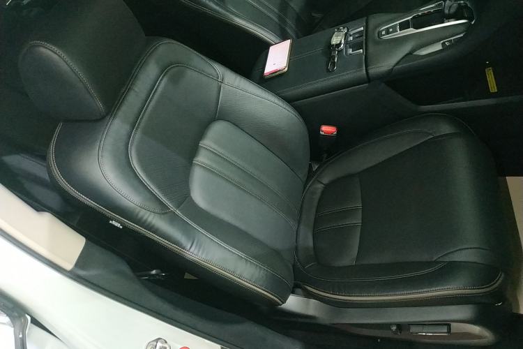 Used Honda Avancier 2020 240TURBO Two-Wheel Drive Premium Edition Right Front Seat