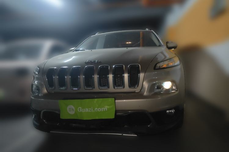 Used Jeep Cherokee 2017 2.0L Superior Edition