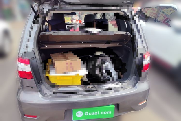 Used Nissan Livina 2015 1.6XE Manual Comfort Edition Trunk