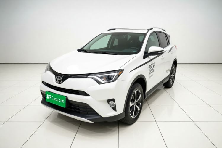 Used Toyota RAV4 2019 2.0L CVT Two-Wheel Drive ZhiShang Version China VI Standard