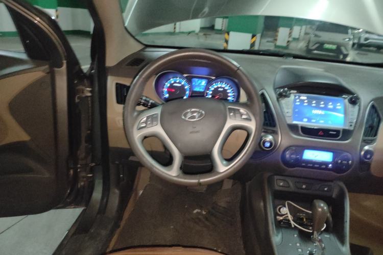 Used Hyundai ix35 2012 2.0L Automatic Two-Wheel Drive Elite Edition GLS Steering Wheel
