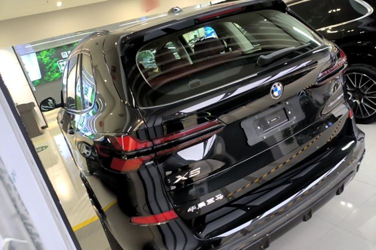 Used BMW X5 2023 xDrive 30Li Luxury M Sport Night Edition Package