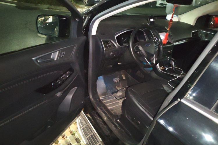 Used Ford Edge 2016 EcoBoost 245 Two-Wheel-Drive Titanium 7-Seater
