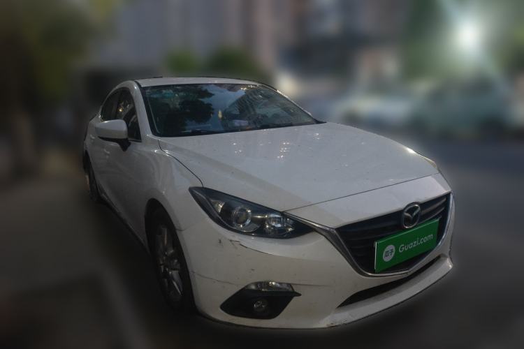 Used Mazda 3 Axela 2016 Sedan 1.5L Manual Comfort Model
