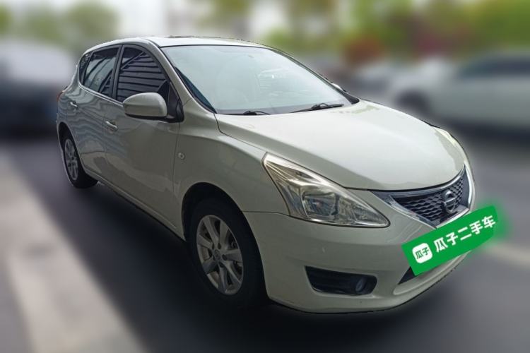 Used Nissan Tiida 2011 1.6L CVT Smart Version Front Right 45 Deg