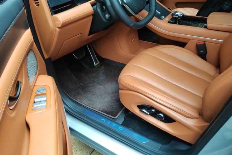 Used Hima AITO M7 2024 1.5T Intelligent Drive 4WD Ultra Version 5 Seats