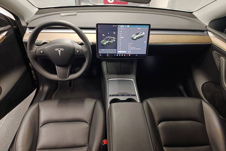 Used Tesla Model Y 2021 Standard Range Rear-Wheel Drive Version