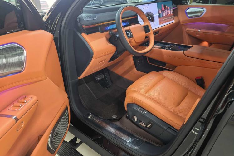 Used Lynk & Co 900 2025 1.5T Ultra
