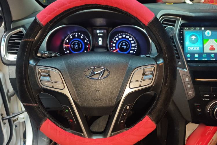 Used Hyundai Santa Fe 2013 2.4L Automatic 4x4 Prestige Edition
