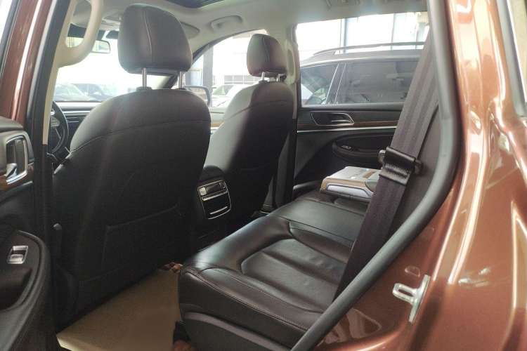 Used Roewe RX8 2018 30T Smart Connectivity Two-Wheel Drive Supreme Edition