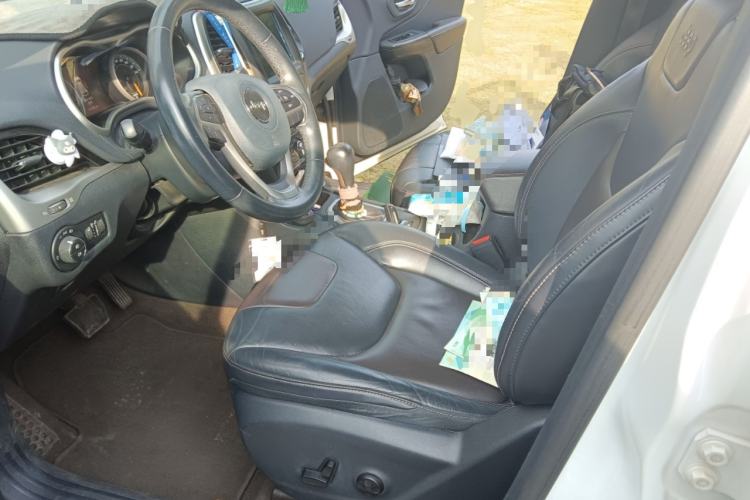 Used Jeep Cherokee 2016 2.4L Professional Smart Version