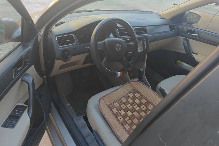 Used Skoda Rapid 2013 1.6L Automatic Smart Selection Model
