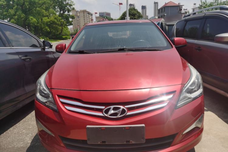 Used Hyundai Verna Ray 2014 1.4L Automatic GLX
